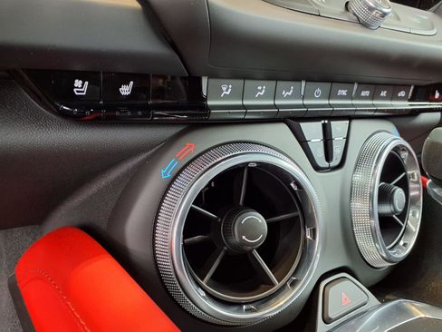 Used 2022 Chevrolet Camaro ZL1 RWD image 11