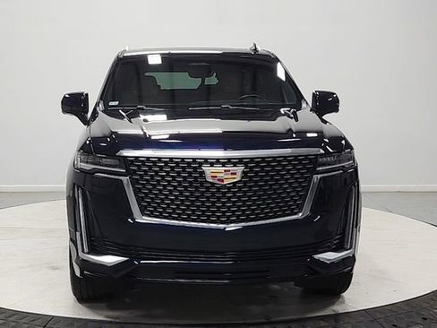 Used 2021 Cadillac Escalade Premium Luxury AWD/4WD image 2
