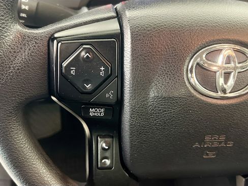 Used 2022 Toyota Tacoma SR w/ SX Package image 17