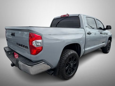 Used 2020 Toyota Tundra SR5 w/ SR5 Upgrade Package AWD/4WD image 3