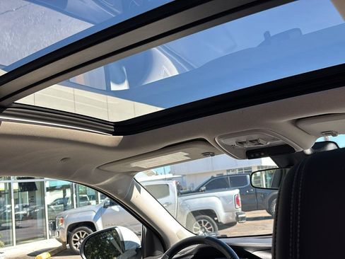 Used 2022 Buick Encore GX Select w/ Experience Buick Package image 23