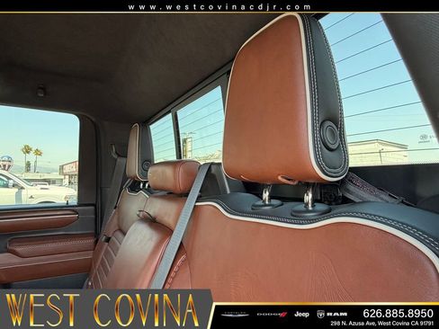 Used 2024 GMC Sierra 2500 Denali Ultimate w/ Max Trailering Package AWD/4WD image 36