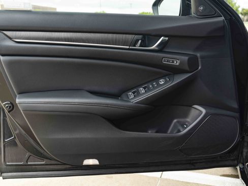 Used 2021 Honda Accord EX-L image 37