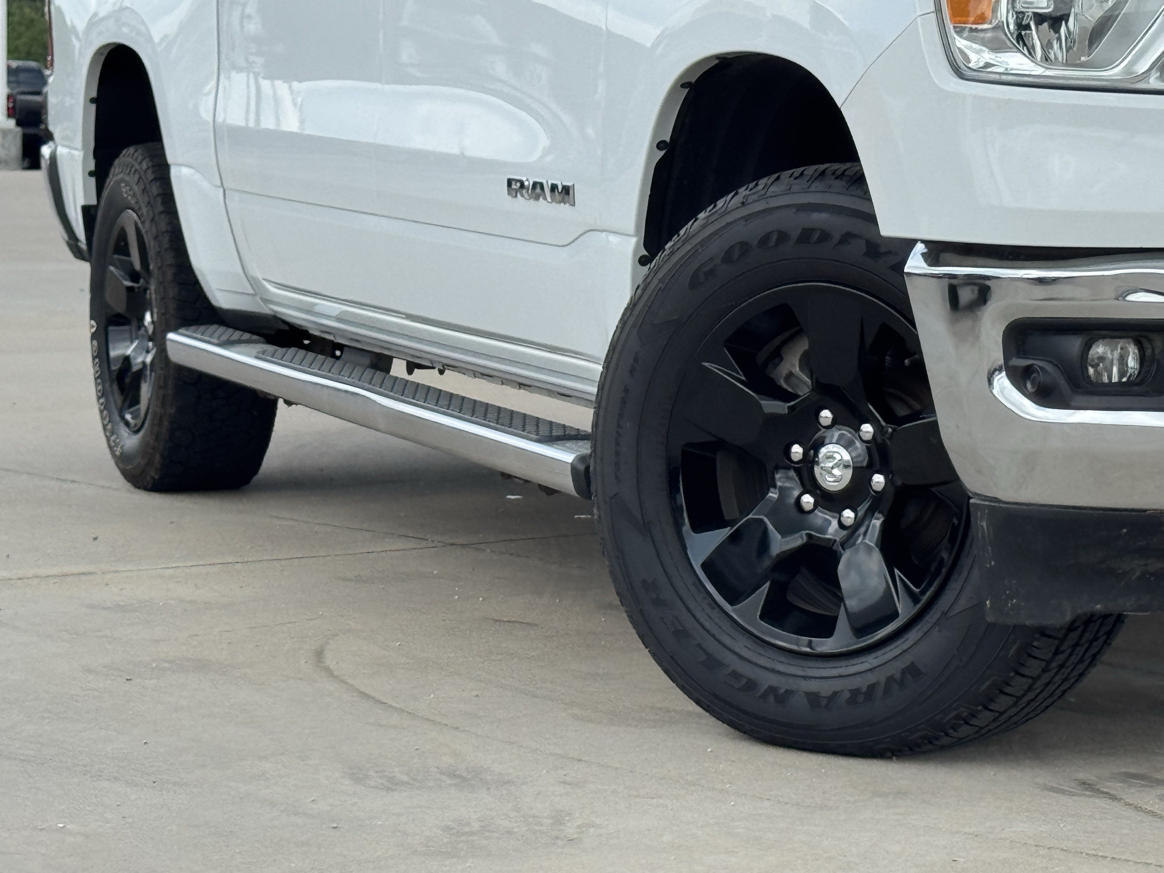 Used 2024 RAM 1500 Big Horn AWD/4WD image 3