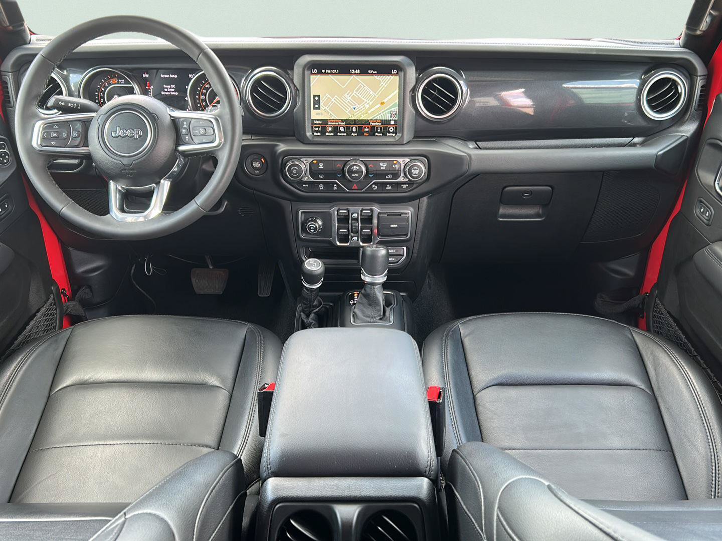 Used 2023 Jeep Wrangler Unlimited Sahara AWD/4WD image 19
