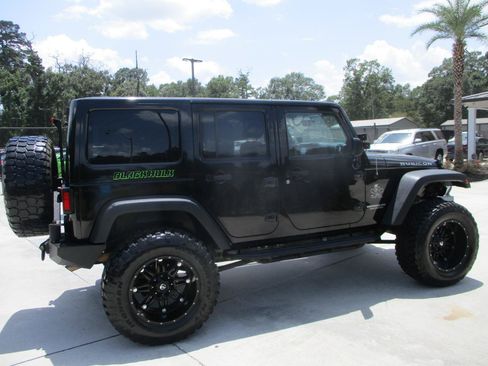 Used 2014 Jeep Wrangler Unlimited Rubicon w/ Max Tow Package AWD/4WD image 26