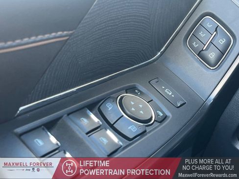 Used 2024 Ford F250 Platinum w/ FX4 Off-Road Package image 7