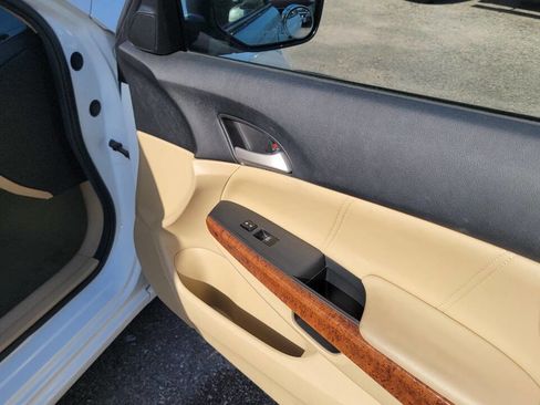 Used 2011 Honda Accord EX-L image 29