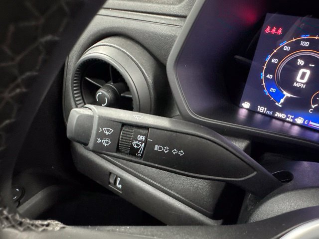 Used 2026 Chevrolet Colorado Trail Boss AWD/4WD image 34