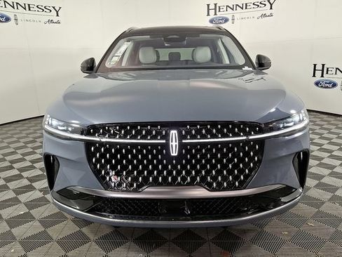 Used 2026 Lincoln Nautilus Reserve AWD/4WD image 2