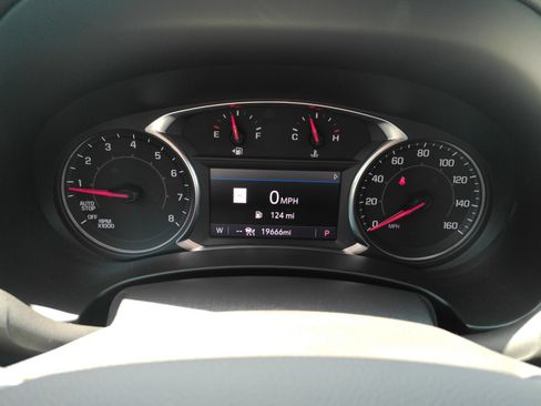 Certified 2022 GMC Terrain SLT w/ Infotainment Package II AWD/4WD image 23
