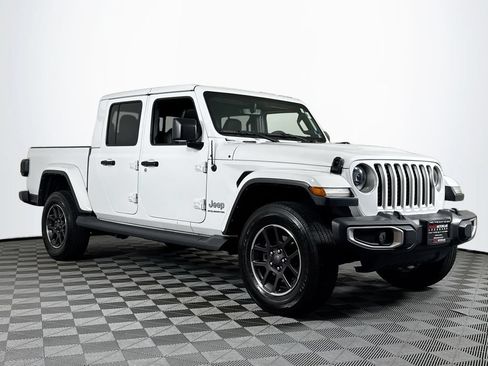 Used 2023 Jeep Gladiator Overland w/ LED Lighting Group AWD/4WD image 1