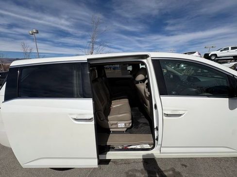 Used 2012 Honda Odyssey Touring Elite image 27