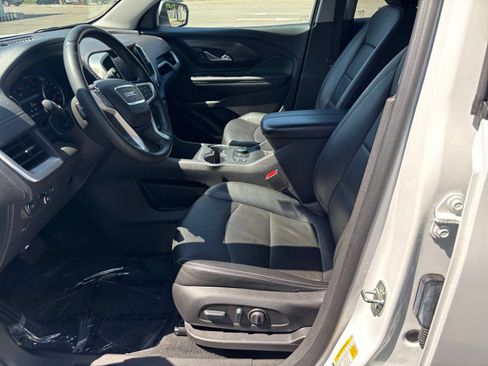 Used 2024 GMC Terrain SLT AWD/4WD image 29