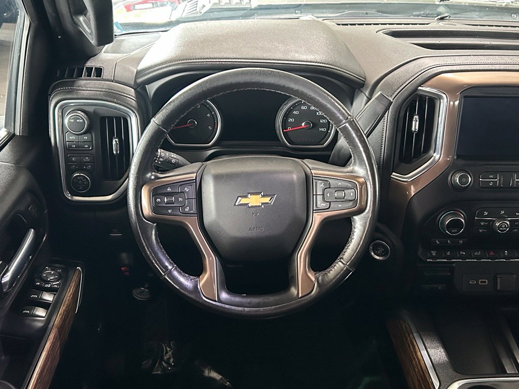 Used 2022 Chevrolet Silverado 3500 High Country w/ Technology Package AWD/4WD image 9