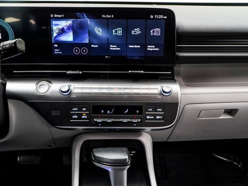 Used 2025 Hyundai Kona SEL image 21