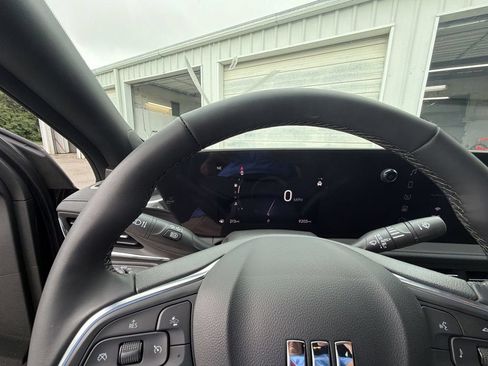 Used 2024 Buick Envista Preferred w/ Convenience I Package FWD image 15