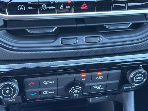 New 2026 Jeep Compass Latitude image 20