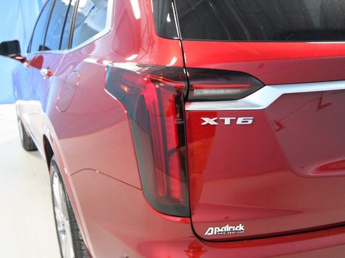 Used 2023 Cadillac XT6 Premium Luxury w/ Platinum Package FWD image 39
