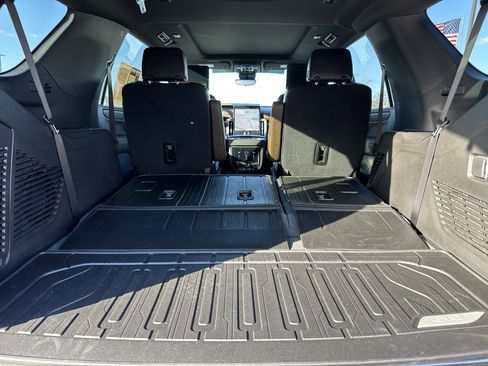 Used 2026 GMC Yukon Denali Ultimate w/ LPO, Floor Liner Package image 38