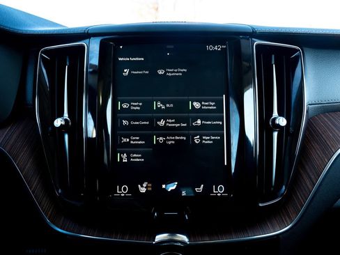 Used 2019 Volvo XC60 T6 Inscription w/ Protection Package Premier image 26