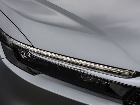 Certified 2025 Honda CR-V EX-L image 5