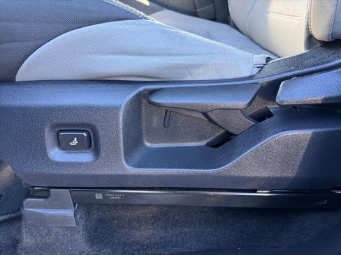 Used 2025 Toyota Tacoma TRD Off-Road image 14