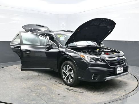 Used 2021 Subaru Outback Limited image 32