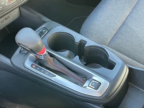 Used 2025 Chevrolet Trax RS w/ Driver Confidence Package image 21