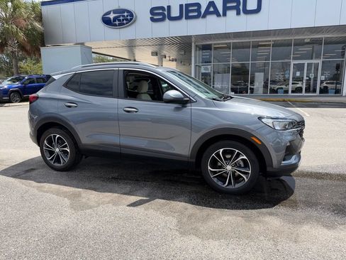 Used 2022 Buick Encore GX Select FWD image 1