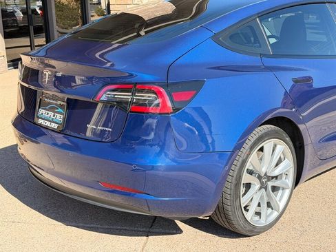 Used 2022 Tesla Model 3 Long Range image 16