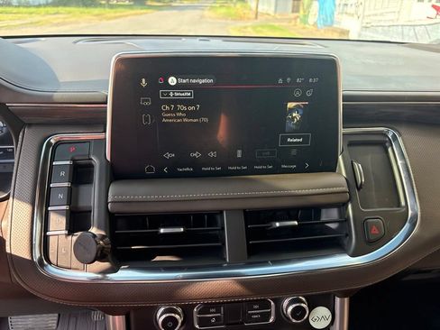 Used 2023 GMC Yukon XL SLT AWD/4WD image 19