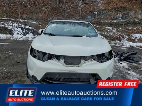 Used 2019 Nissan Rogue Sport S image 9