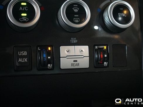 Used 2010 Toyota Sequoia Platinum AWD/4WD image 24