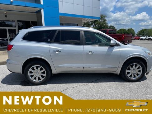 Used 2017 Buick Enclave Leather FWD image 43