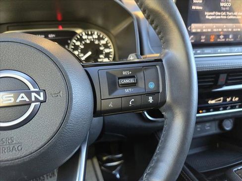 Used 2023 Nissan Rogue SL image 19