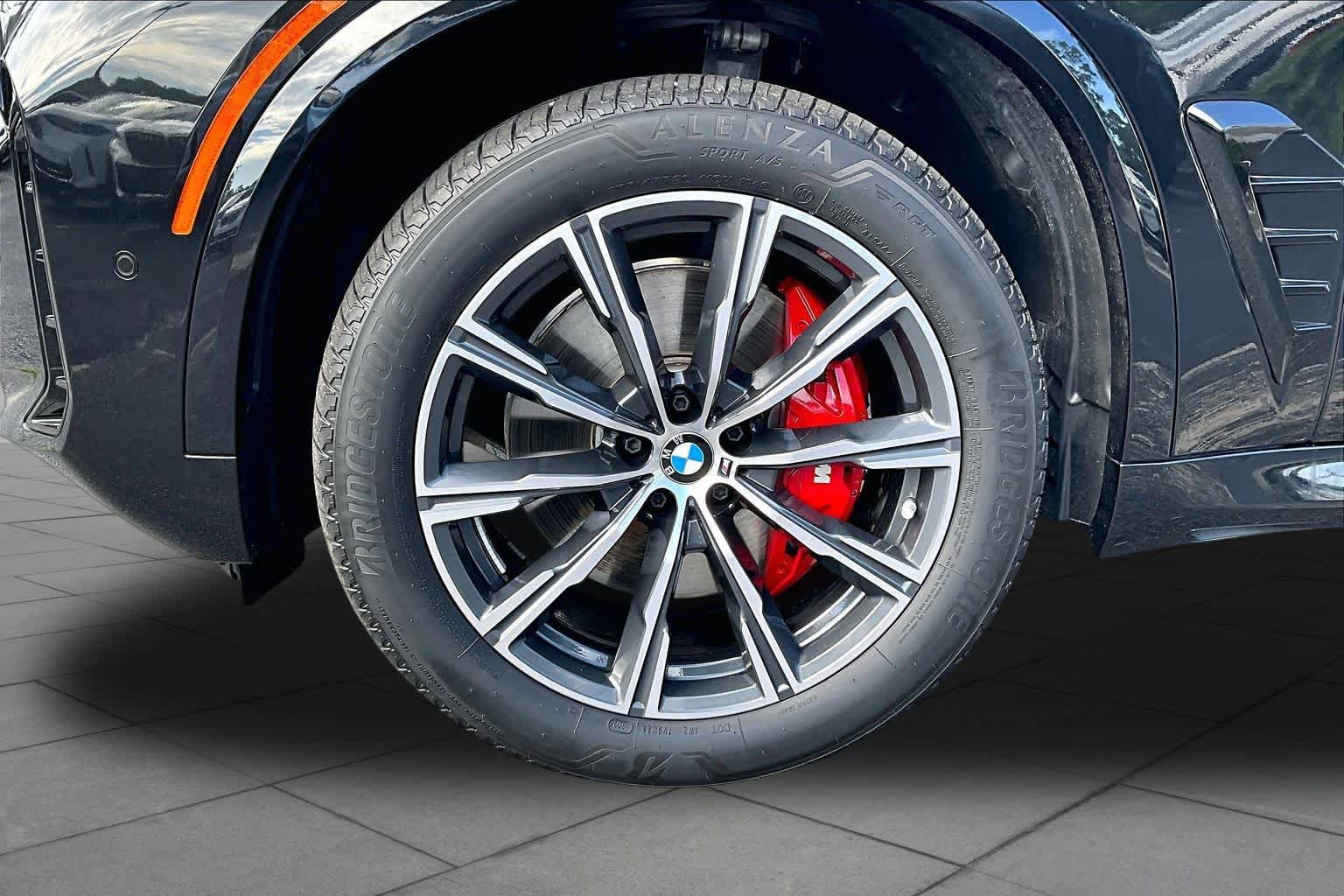Used 2026 BMW X5 sDrive40i w/ M Sport Package RWD image 11