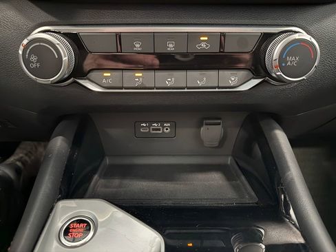 Used 2024 Nissan Altima 2.5 SR FWD image 18