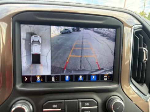 Used 2023 Chevrolet Silverado 3500 High Country w/ Technology Package AWD/4WD image 13