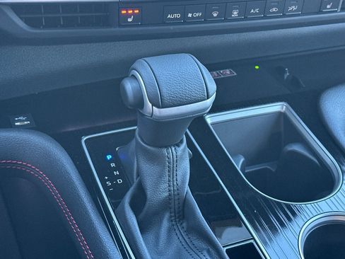New 2026 Toyota Sienna XSE FWD image 25