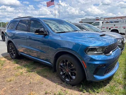 Used 2023 Dodge Durango GT RWD image 5