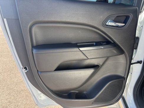 Used 2016 GMC Canyon SLE w/ SLE Convenience Package image 12