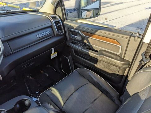 Used 2024 RAM 2500 Laramie image 16