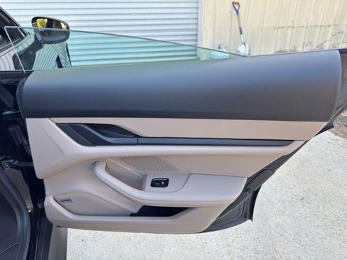 Used 2022 Porsche Taycan RWD image 46