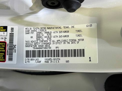 New 2026 Toyota Sequoia Platinum image 27