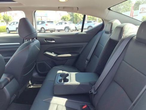 Used 2023 Nissan Altima 2.5 SR w/ SR Premium Package FWD image 7