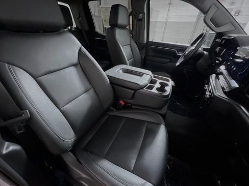 Used 2025 GMC Sierra 1500 SLT AWD/4WD image 30