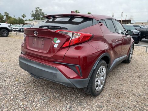 Used 2019 Toyota C-HR LE image 4