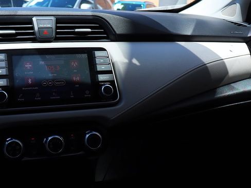 Used 2021 Nissan Versa SV FWD image 42