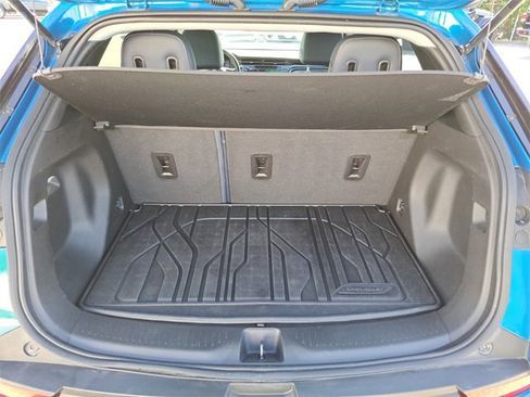 Used 2022 Chevrolet Bolt EUV LT w/ Convenience Package image 10
